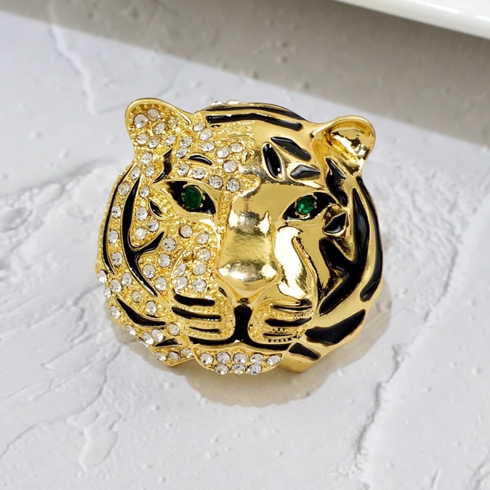 GOLDEN TIGER BROOCH / PIN